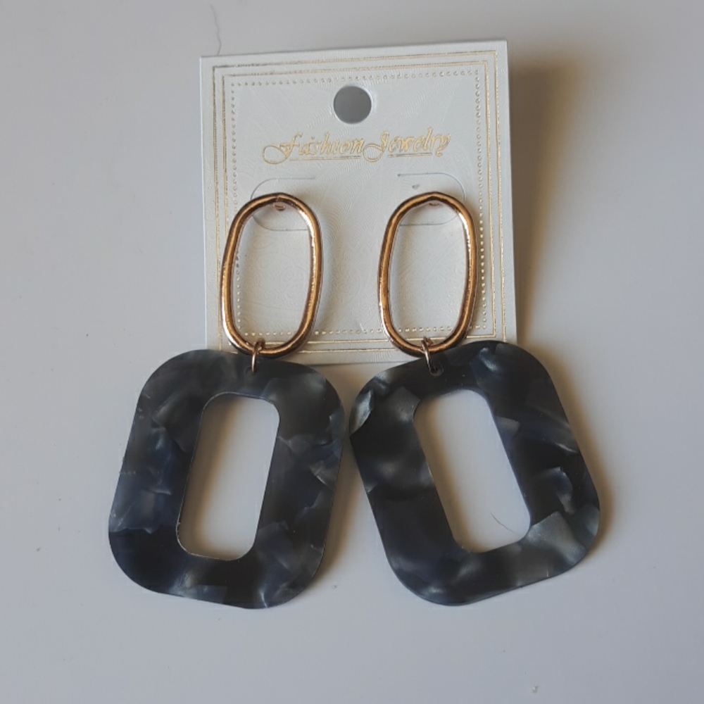 Fashion Jewelry Acrylic Earrings - Picture 2 of 5